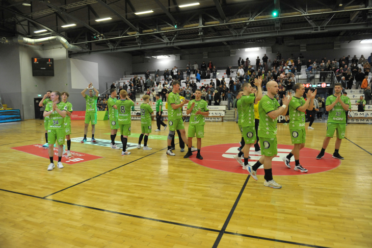 Mannschaft beim Spiel des HC Eintracht Hildesheim gegen Erlangen