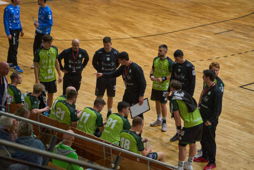 Mannschaftsansage des HC Eintracht Hildesheim